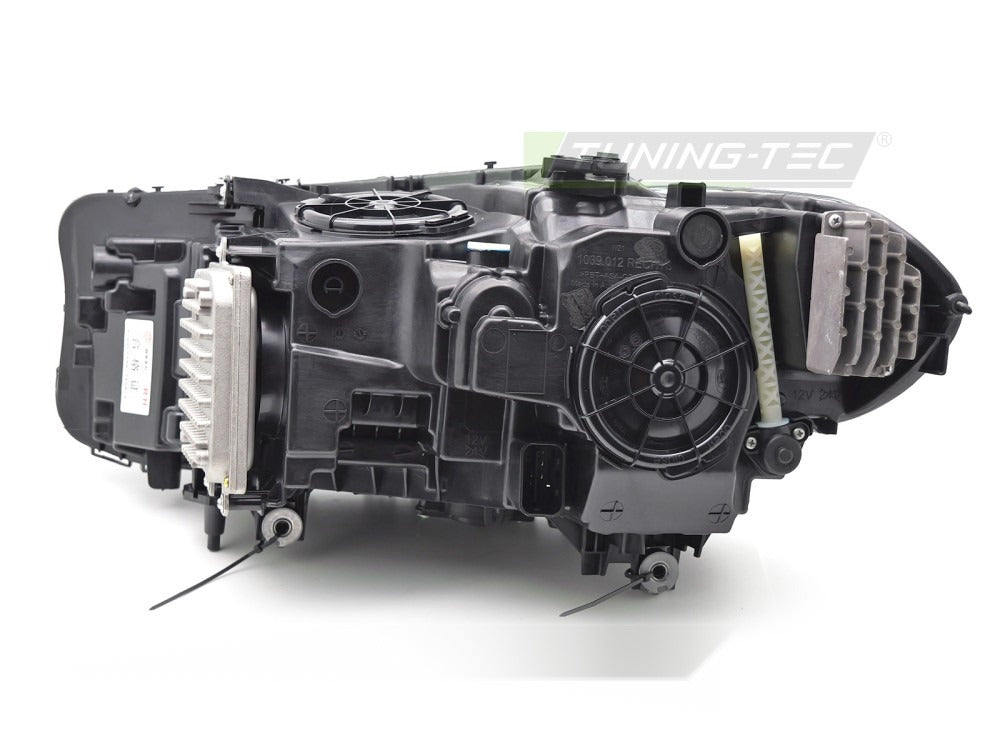 Frontlykter BMW G30/G31 17-20 montert i bilen.