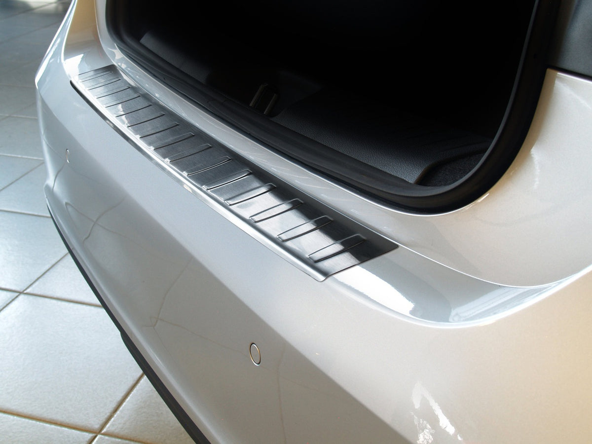 Avisa bakfangerbeskytter til Mercedes A III W176 /W176 FL hatchback – enkel montering med 3M tape