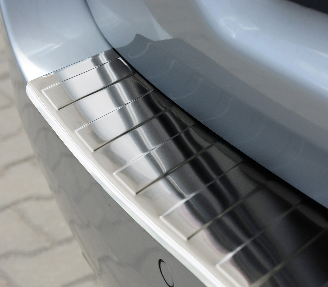 Bakfangerbeskytter Bmw 5 (F11) Touring (2010-2017) – Rustfritt stål - detaljer