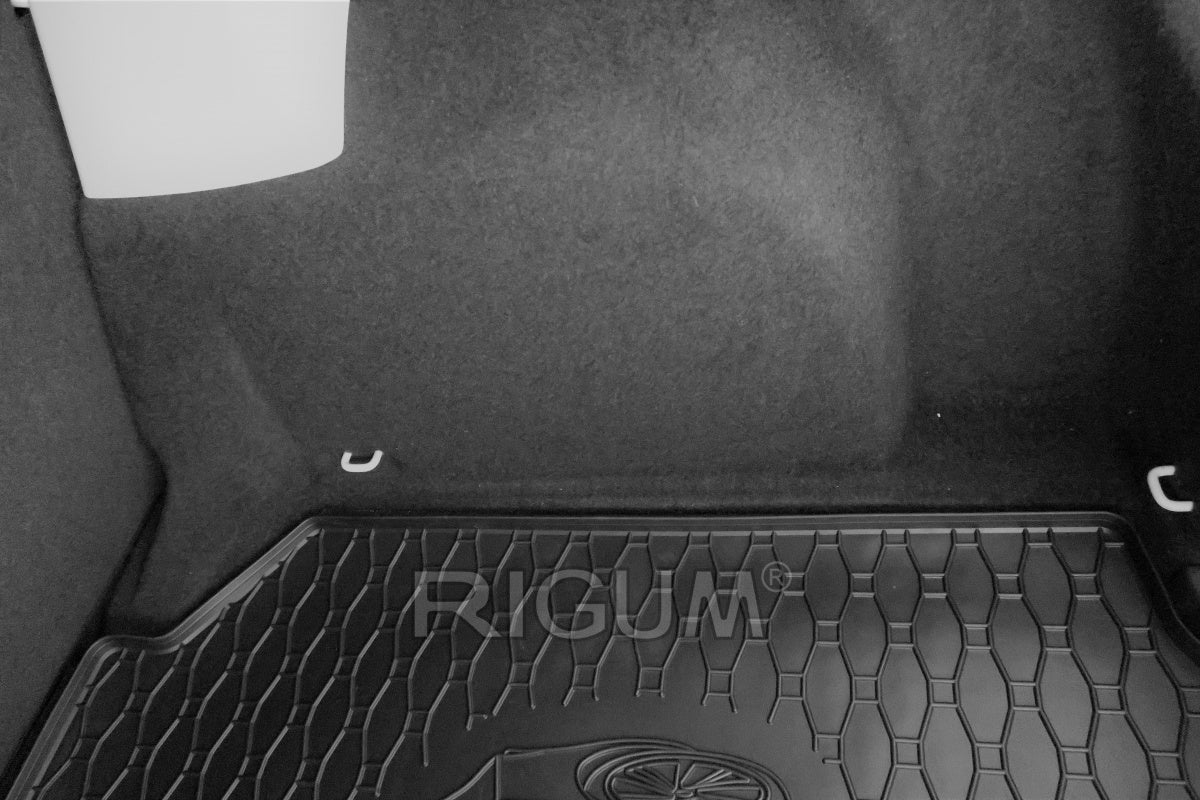 Rigum bagasjeromsmatte til Seat Leon Hatchback – med 10 mm sidekant