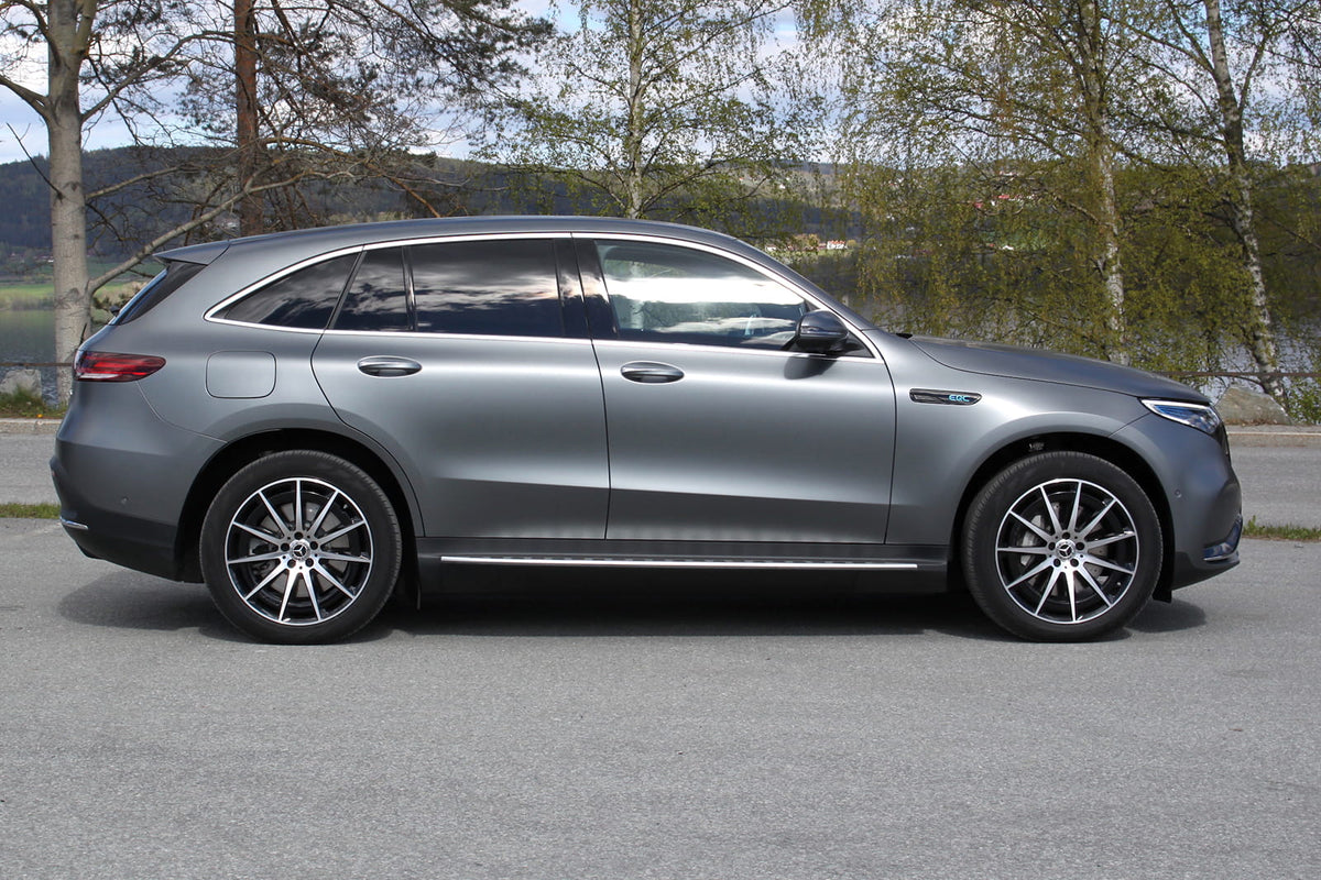 Ven-Tuning skvettlapp til Mercedes EQC (N293) / modeller med stigbrett - sett 4 stk. – svart plast