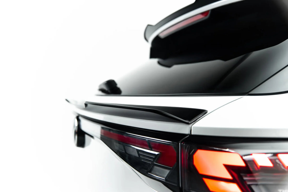 Spoiler Cap i ABS-plast sett fra siden på Volkswagen T-Roc Mk2