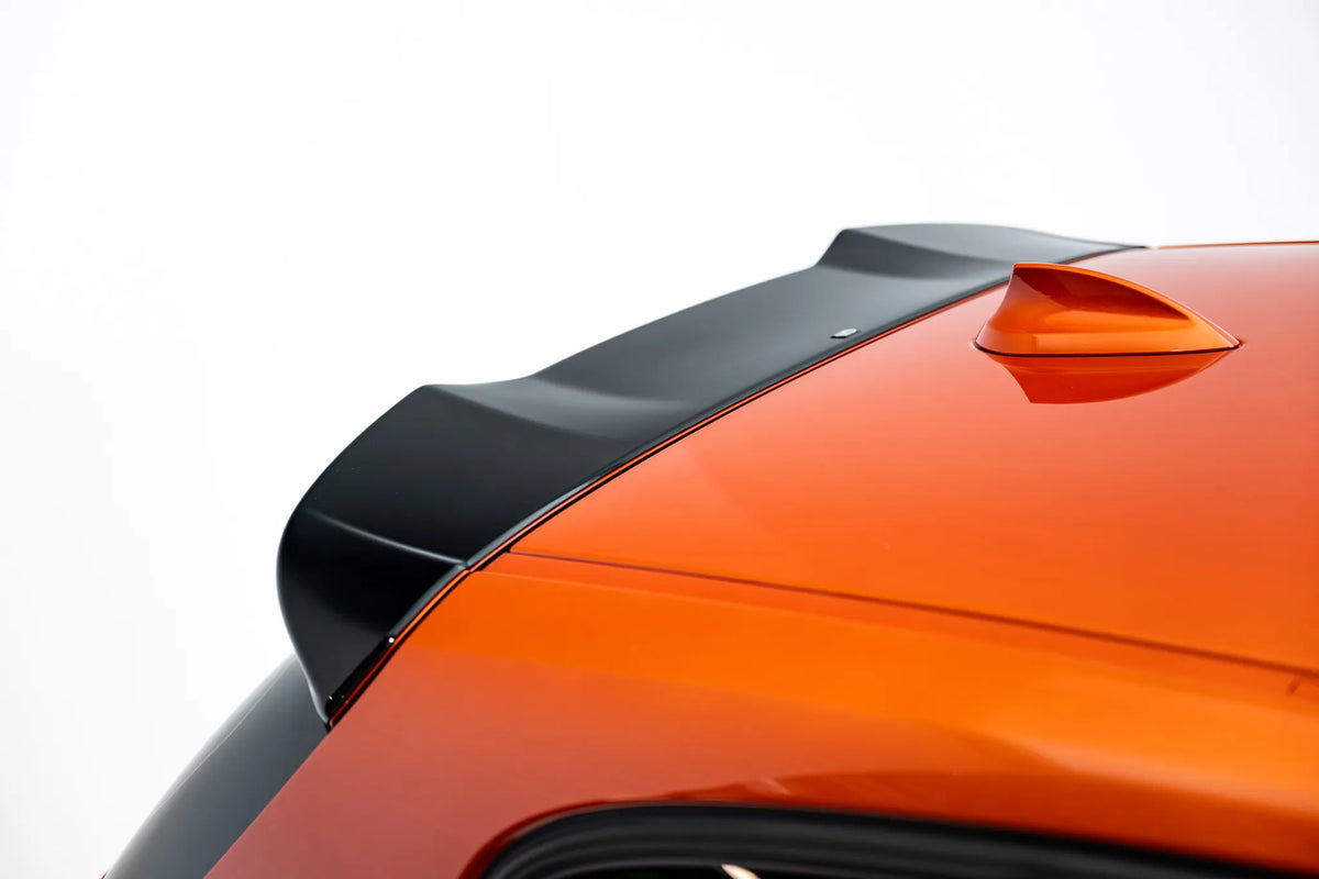 Tredimensjonal spoiler cap til BMW M140i F20 på fabrikkspoileren