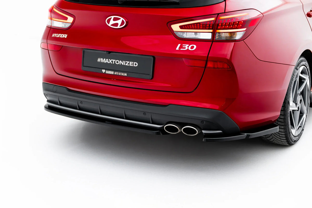 Maxton Design sidesplittere bak montert på bakfangeren til Hyundai i30 N-Line