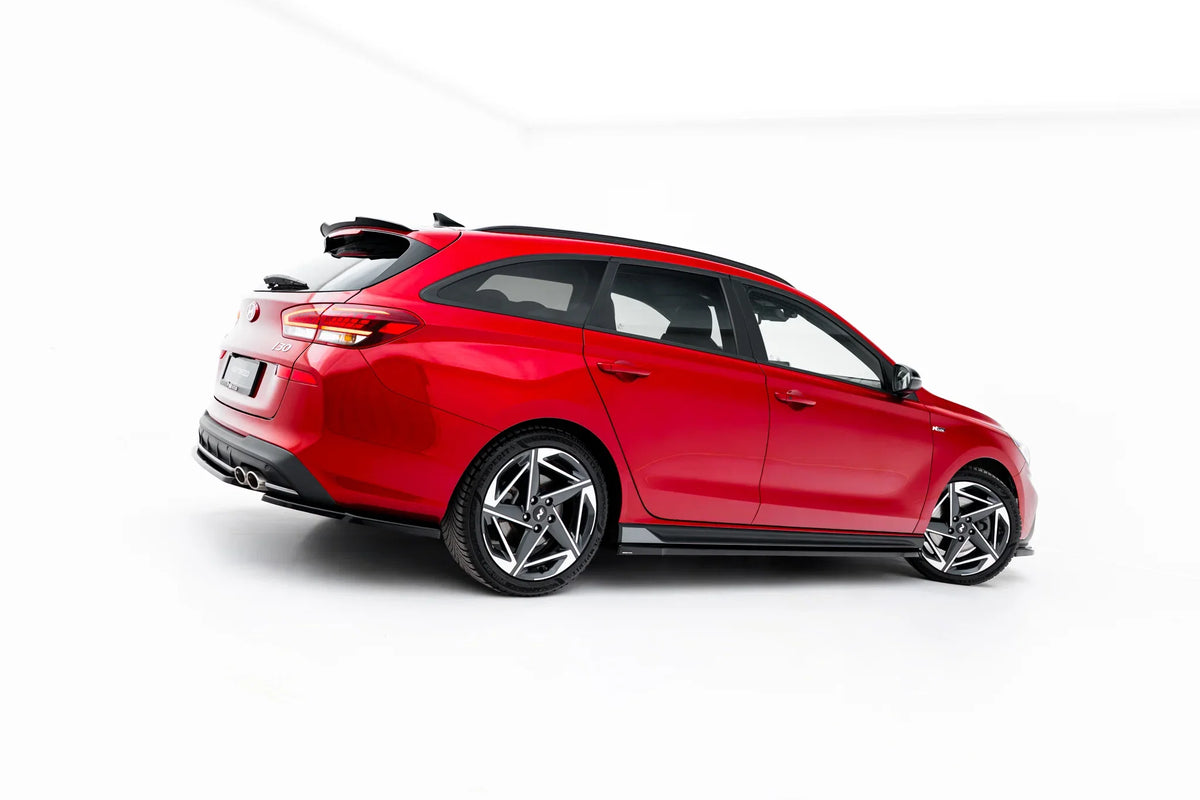 Nærbilde av frontsplitter fra splittersettet til Hyundai i30 N-Line Wagon