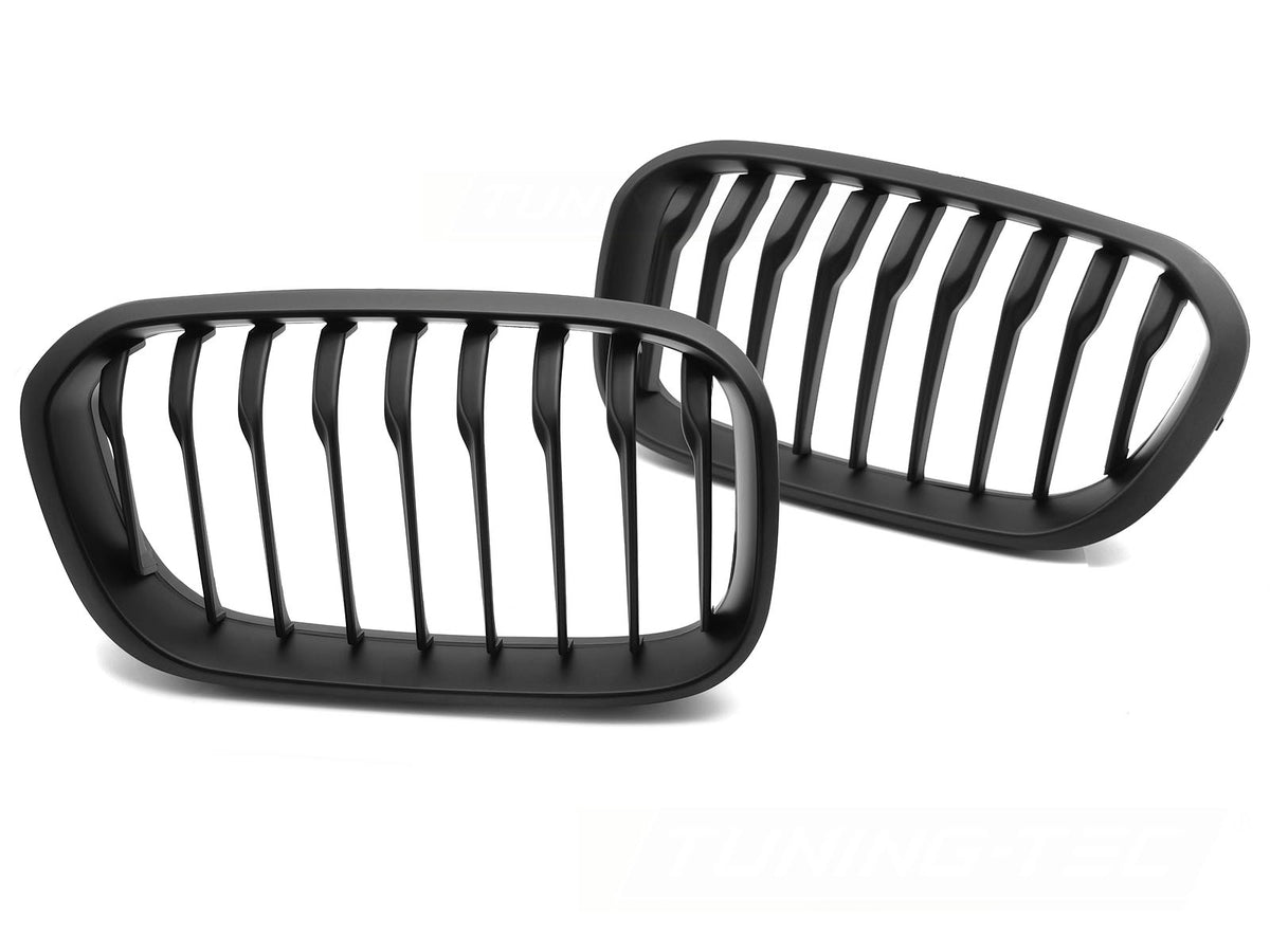Matt svart frontgrill montert på BMW 1-serie F20 LCI 2015–2018