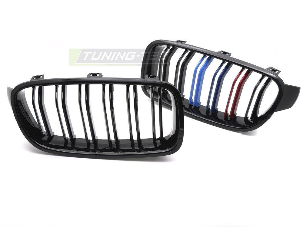 Grill BMW 3 Serie F30 F31 11-18 Sport Glossy Black Tri-Colour Double Bar fra Tuning-Tec, sett fra skrå vinkel