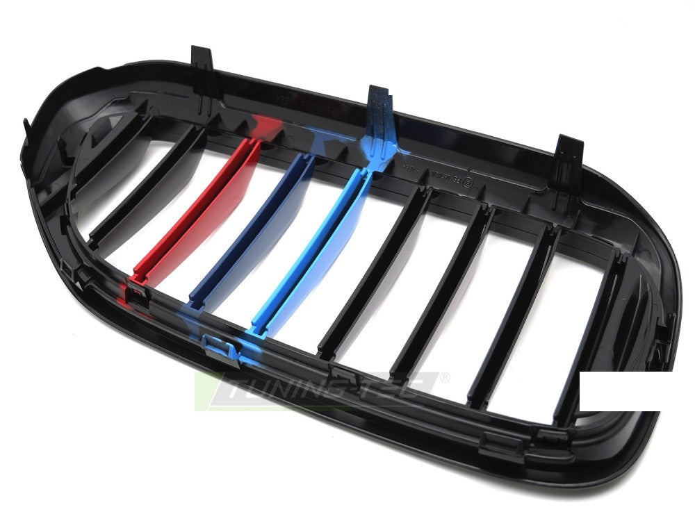 Nærbilde av blank svart grill til BMW 5 Serie G30/G31/F90 17-23