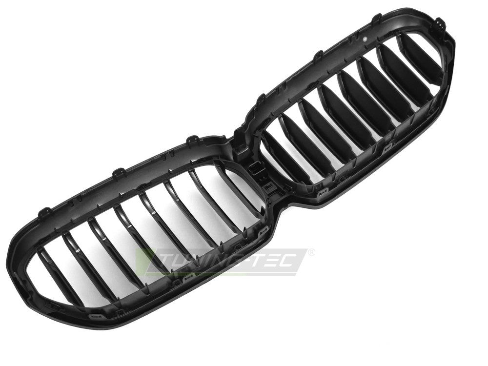 Tuning-Tec matt svart grill montert på BMW 5 Serie G30/G31 LCI