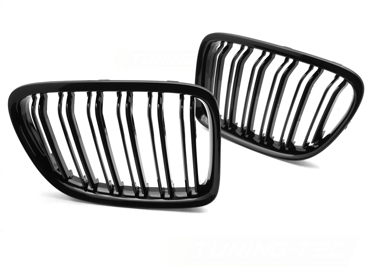 Sportsgrill BMW X1 E84 glossy svart dobbel bar sett forfra montert