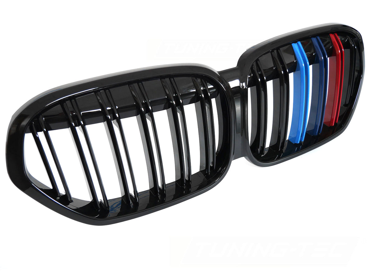 Sport grill BMW X1 F48 LCI glossy svart med tri-color dekor og doble sprosser sett forfra