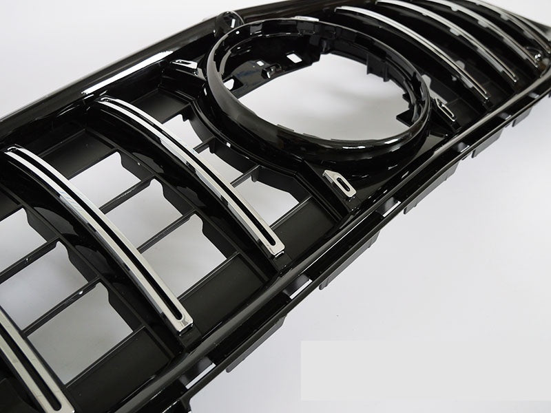 Grill GRME60 til Mercedes CLA W118 vist fra vinkel