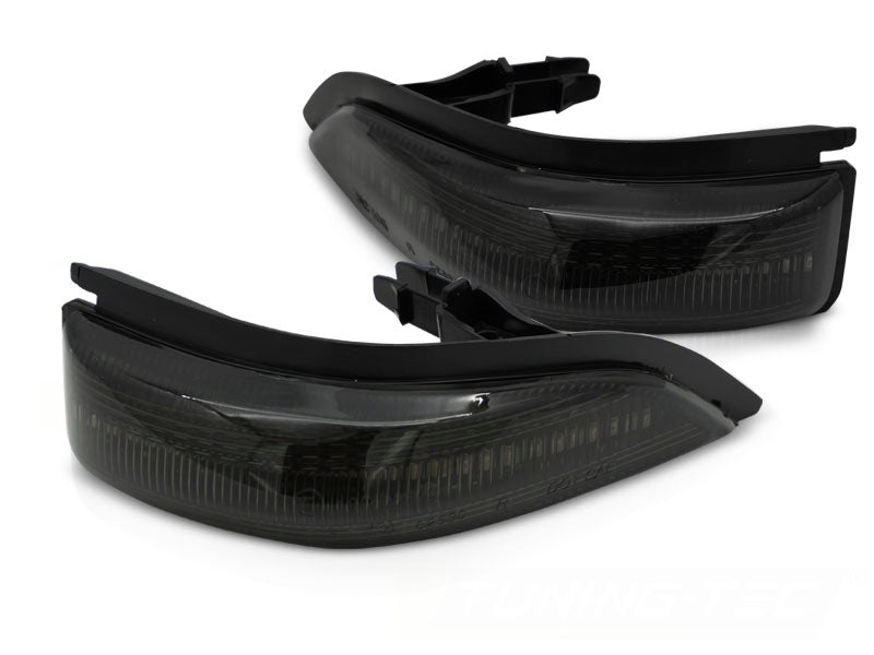 Speilblinklys LED smoke til Toyota Yaris III 2011–2019 sett forfra
