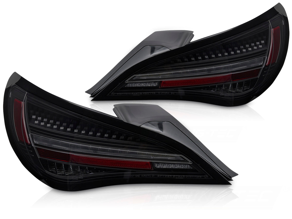 Baklykter LED svart smoke Mercedes CLA C117 2013–2019 komplett sett bakfra