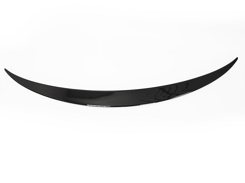Bagasjelokksspoiler i blank svart for Mercedes W205 2014–2021 sett bakfra