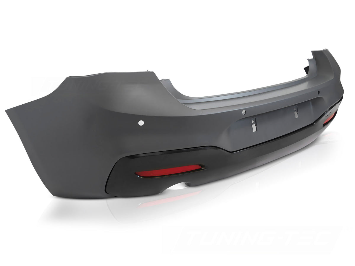 Bakfanger Sport Style BMW 1-Serie F20 LCI 2015–2018 med PDC-utsparing sett bakfra