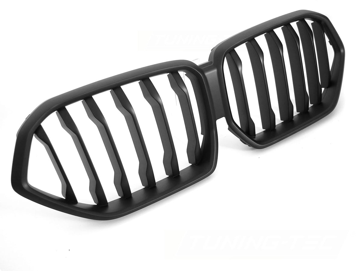 Grill til BMW X6 G06 19-23 i matt sort sett rett forfra på hvit bakgrunn.