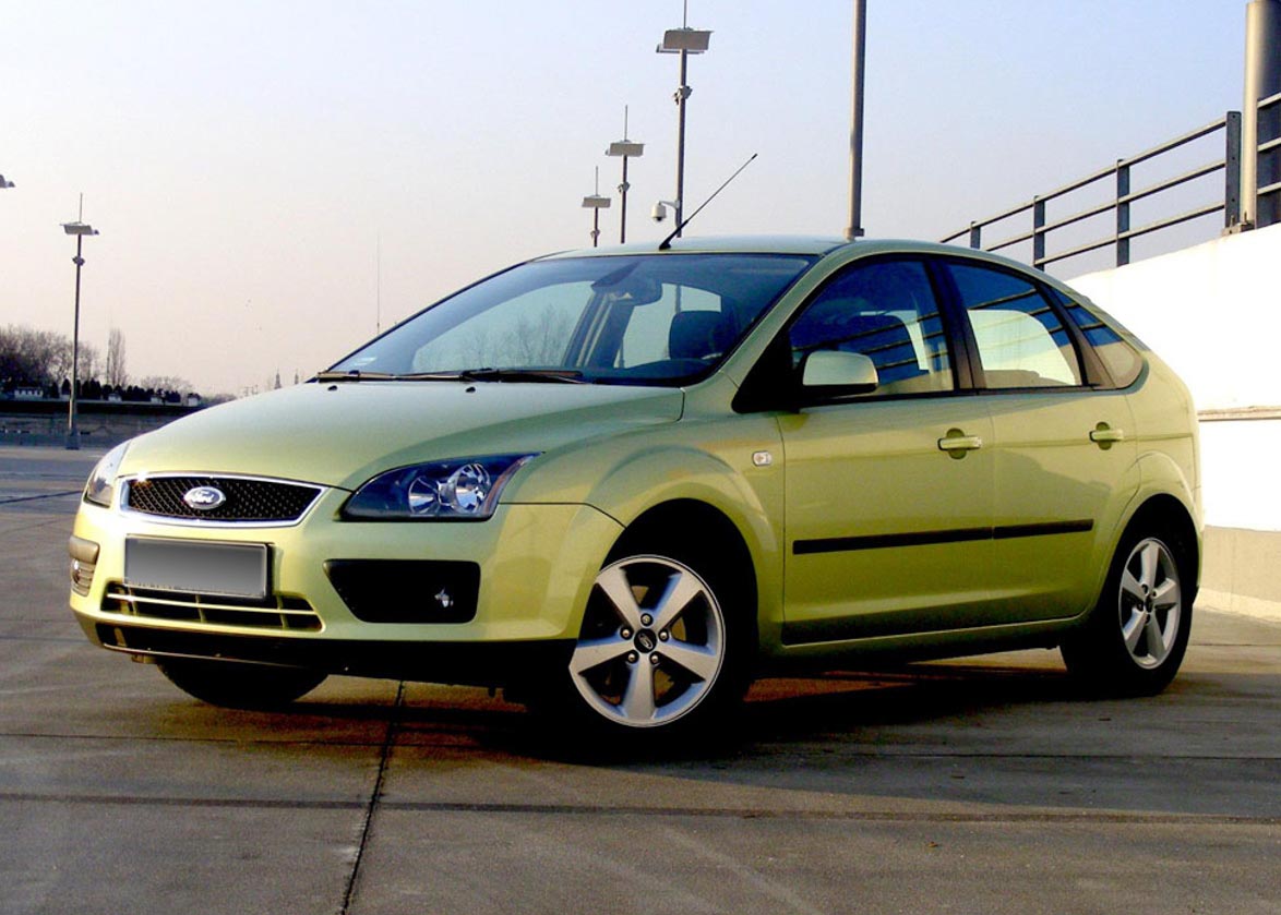 Skvettlapp Ford Focus II Hatchback Facelift (2007-2011) – ABS - detaljer