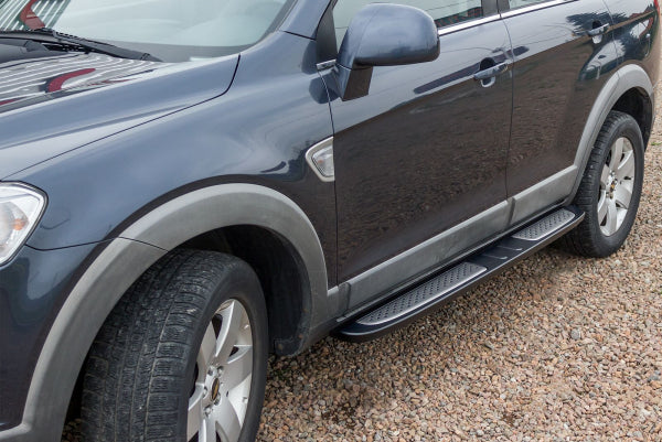 Stigtrinn Ventshield til Chevrolet Captiva 2007-2015 i aluminium og ABS med monteringssett
