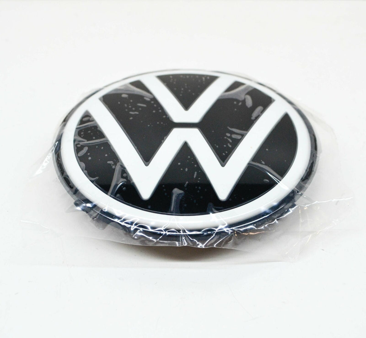 Emblem/logo til Vw front ID.3 i ABS-materiale med original VW passform og svart-hvit utførelse