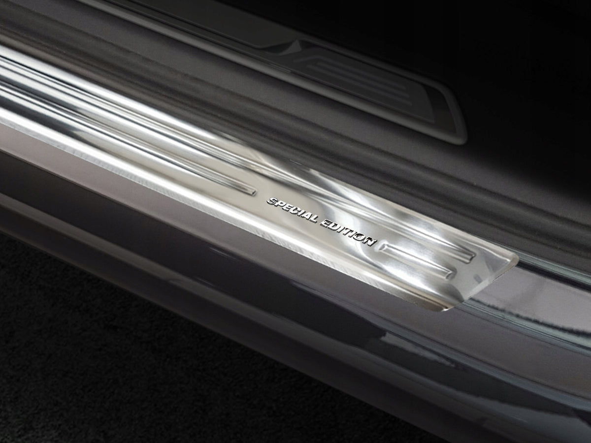 Avisa dørbeskytter til Vw Touareg CR – satin sølv med Special Edition logo