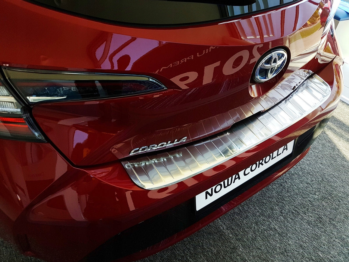 Bakfangerbeskytter Toyota Corolla XII Hatchback / Silver Edition (2019-) – rustfritt stål - detaljer