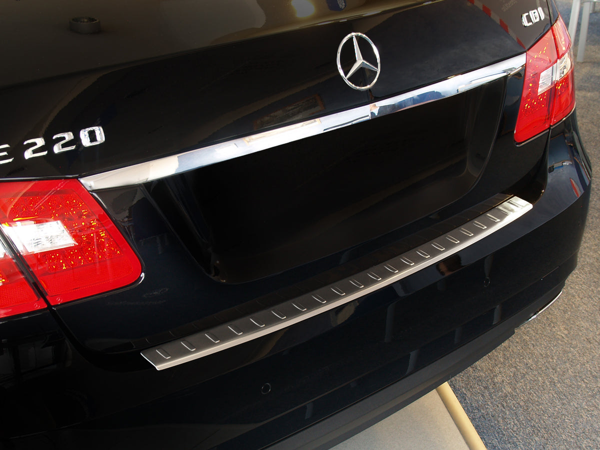 Avisa bakfangerbeskytter til Mercedes E W212 Sedan – rustfritt stål