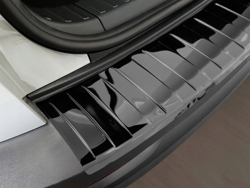 Bakfangerbeskytter Skoda Karoq (2017-) – Rustfritt stål - nærbilde