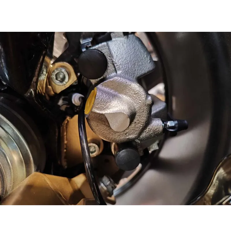 BMW E36 hydraulisk håndbrekk adapter bakaksel montering nærbilde