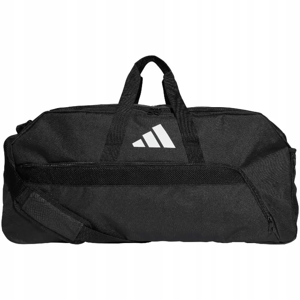 Adidas Tiro treningssportsbag i svart tekstil, frontvisning med hvitt logo og stor glidelåslomme.