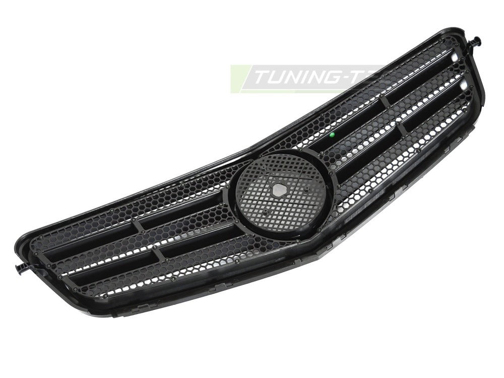 Grill Mercedes C-Klasse W204 07-14 sort/krom med festedetaljer.
