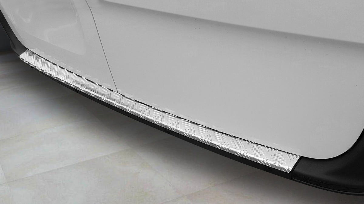 Avisa bakfangerbeskytter til Mercedes Sprinter III (W907, W910) / Silver Edition – børstet overflate