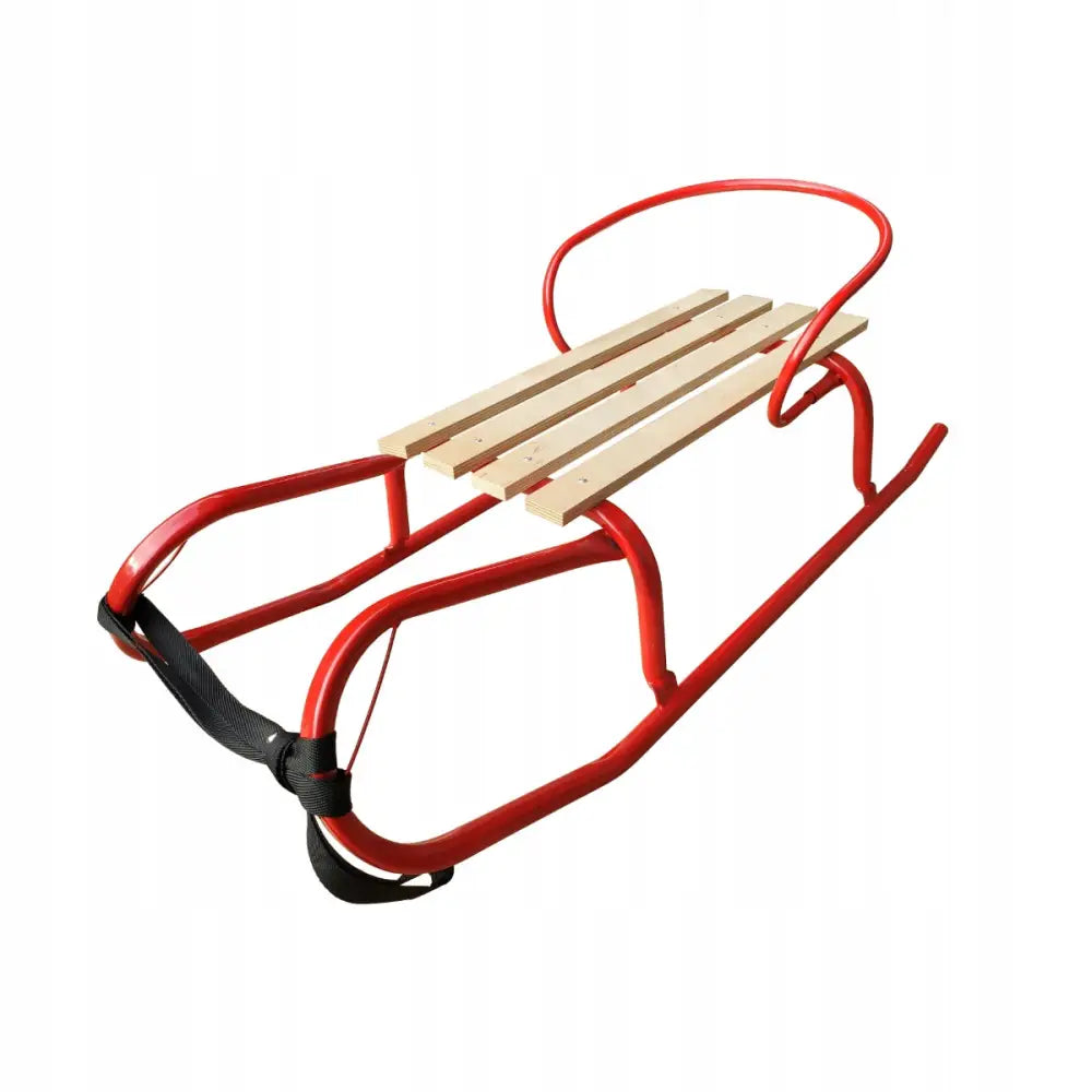 Akebrett for barn med rød ryggstøtte og belte, sidevisning med lyse treplanker og sort drareim foran.