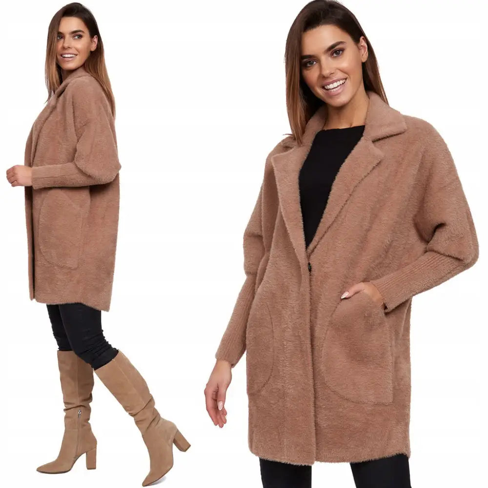 Alpakkafrakk med Ståkrage i Oversize