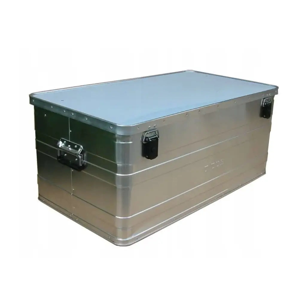 Aluminiumskasse med sorte håndtak og låsebeslag, sett fra skrå vinkel, glatt overflate og avrundede hjørner.