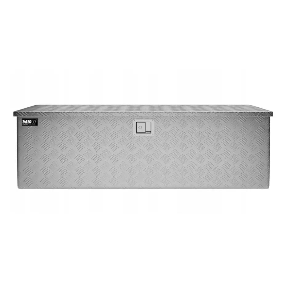 Aluminiumsverktøykasse med lås, frontbilde som viser rutemønstret overflate og sentrert låsebeslag.