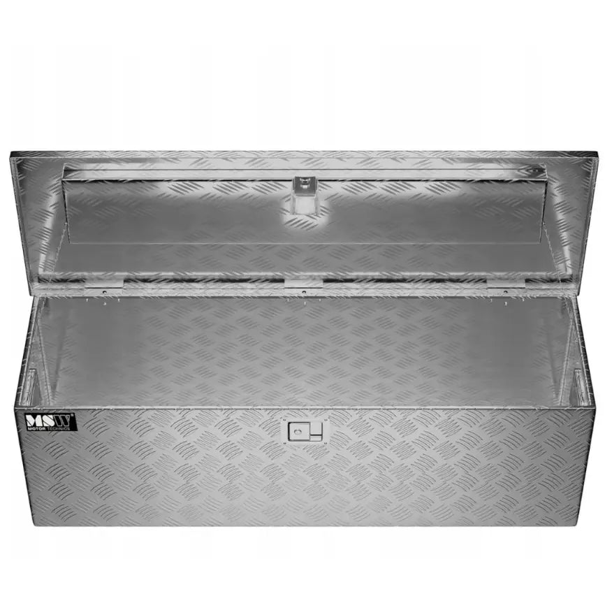 Aluminiumsverktøykasse med lås, åpent lokk som viser romslig innside og synlig låsemekanisme.