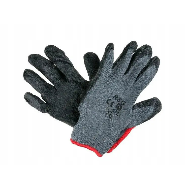 Grå og svarte arbeidshansker i XL med rød kant, lagt over hverandre og synlig trykk på oversiden.