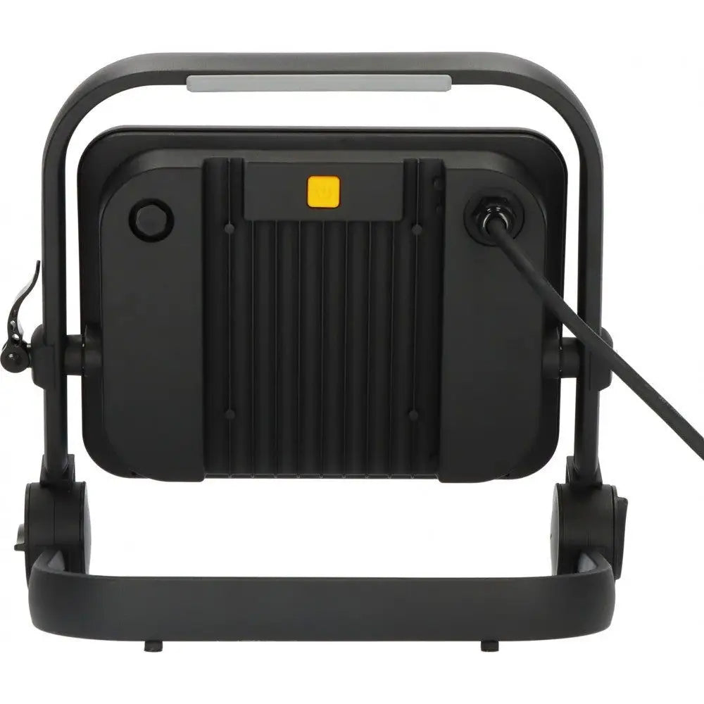 Arbeidslys LED JARO, bakside med tilkoblet ledning og gult felt øverst på metallkroppen.