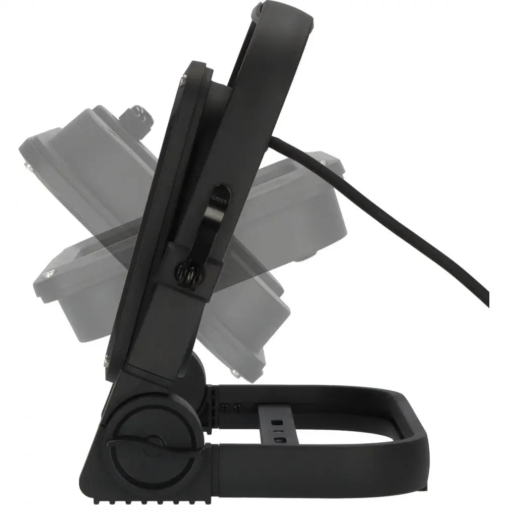 Arbeidslys LED JARO, sideprofil med justerbar vinkel og synlig strømkabel bak lampen.