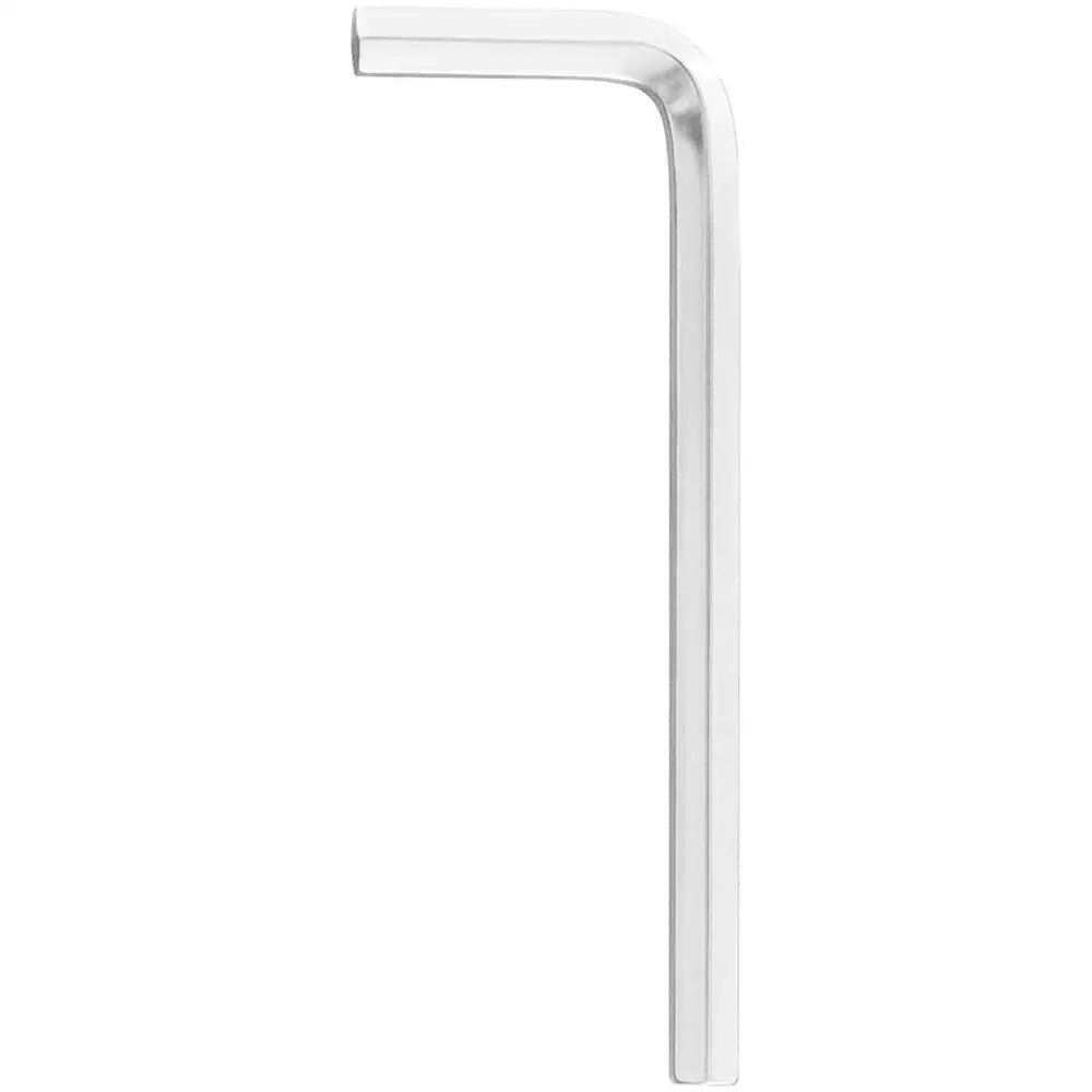 Nikkel-farget unbrakonøkkel av metall med glatt overflate og skarpe vinkler, sidevisning mot hvit bakgrunn.