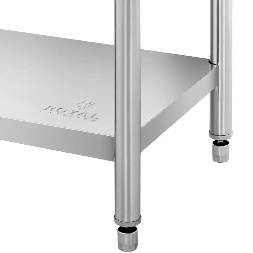 Arbeidsbenk med rustfri stålplate, nærbilde av nedre hylle med preget logo og justerbare ben.