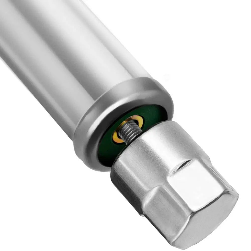 Stålsylinder med sekskantet skrukobling og synlig gjenge, detaljert nærbilde av endepartiet.