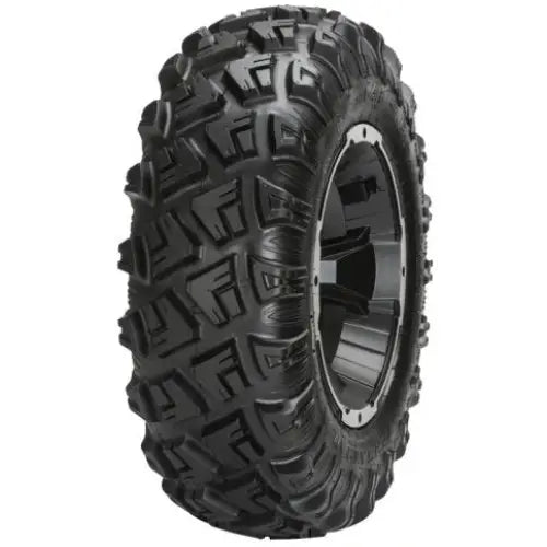 Atv Dekk 25x10-12 Carlisle Versa Trail, skråvisning med markerte knotter og felgkant, fremhever grovt terrengmønster.