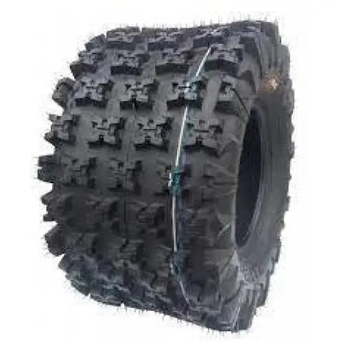 Atv Dekk 20x11-9 Journey, skråvisning som fremhever grove knaster og synlig stålvaier mot hvit bakgrunn.