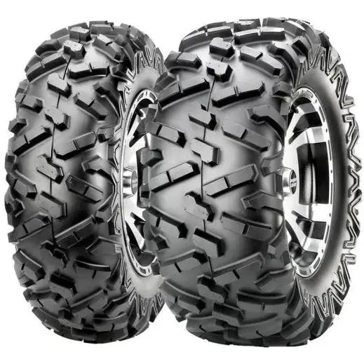 Atv Dekk 27x11-12 Maxxis BigHorn 2, to sorte terrengdekk med grove mønster sett fra skrå vinkel.