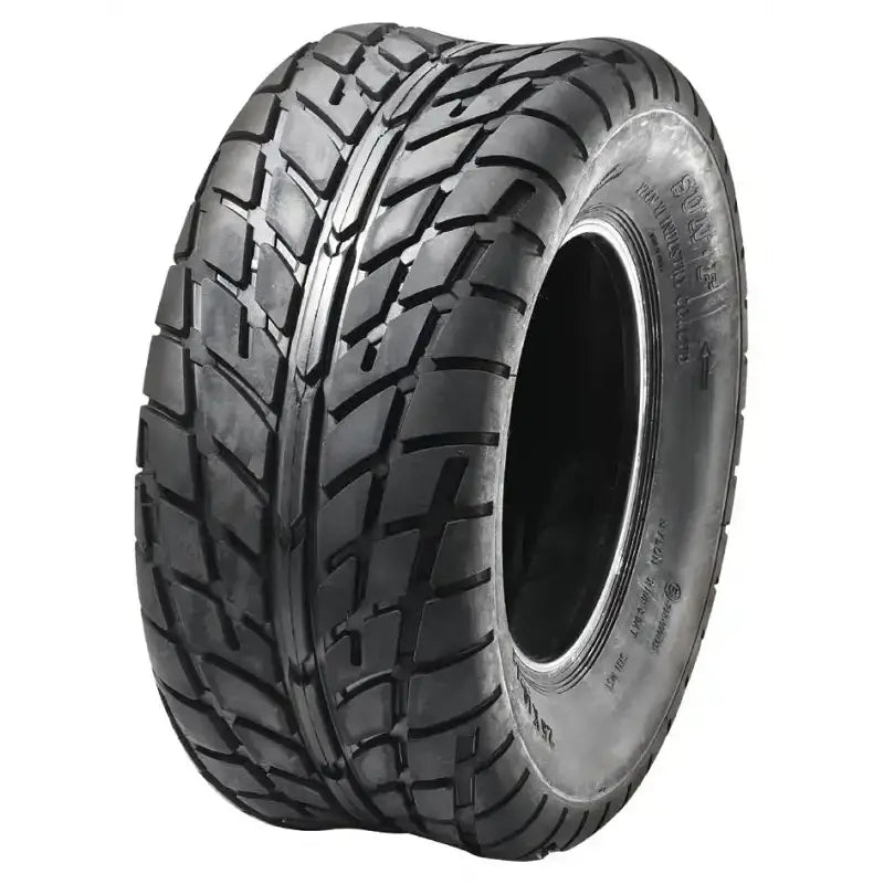 Atv Dekk 26x10-14 Sunf A-021, skråvisning som fremhever det brede mønsteret og de dype sporene for optimalt grep.