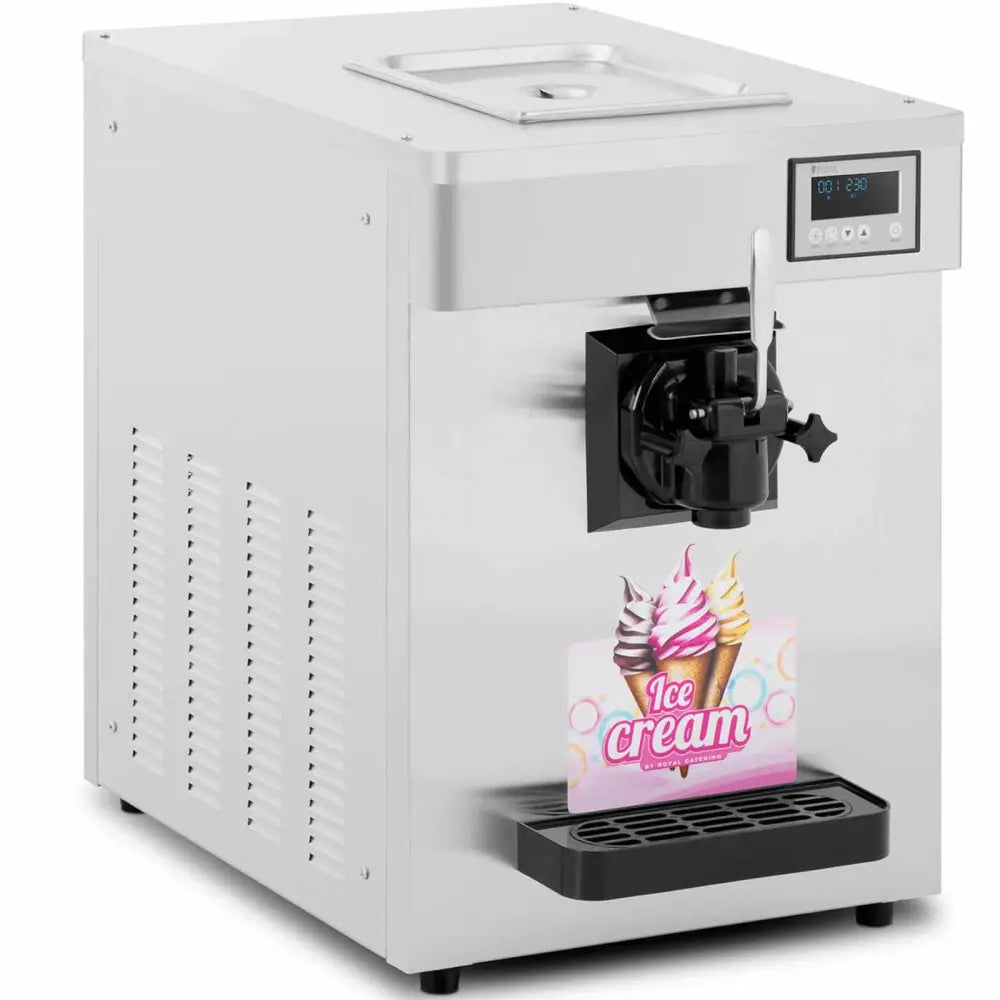 Automatisk italiensk ismaskin, skrå frontvisning med digitalt display, sort tappekran og dekorativ is-kegel.