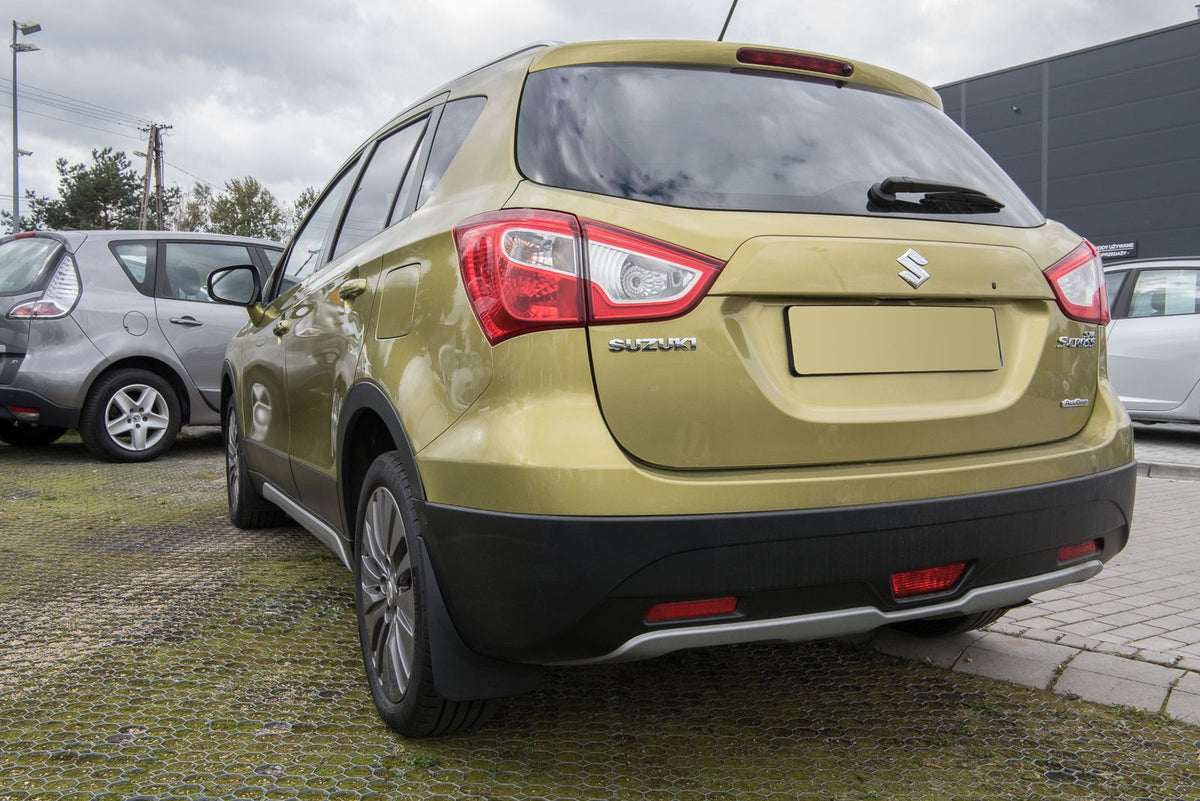 Skvettlapp Suzuki SX4 S-Cross (2013-2021) – ABS - detaljer