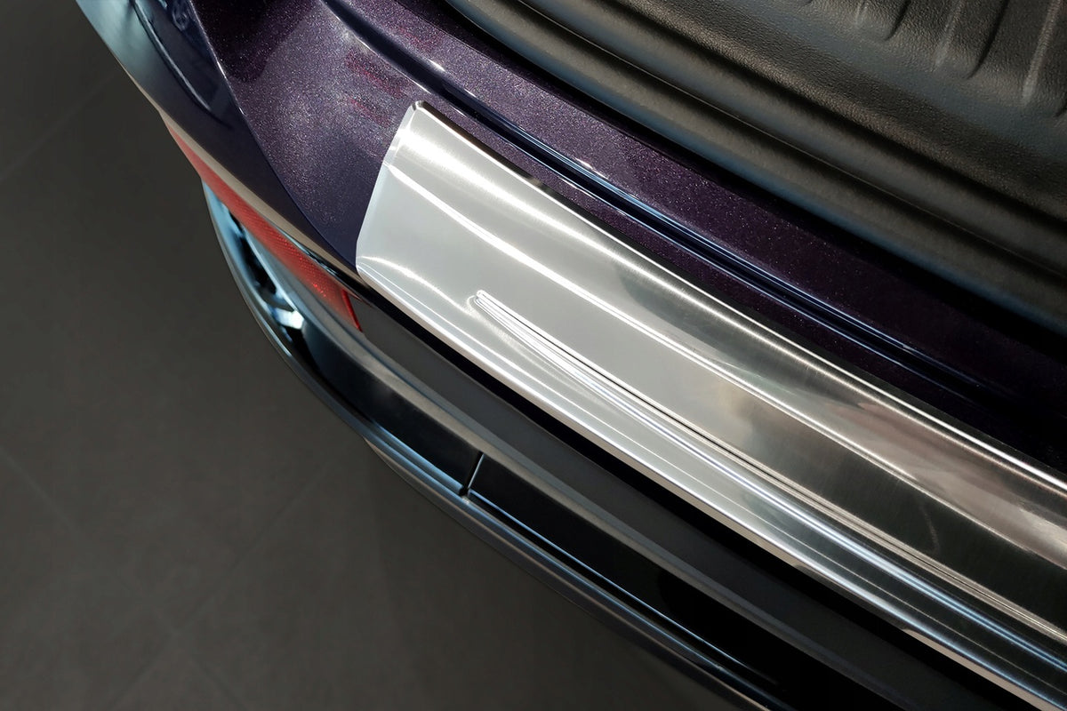 Bakfangerbeskytter Audi Q4 e-tron (2021-) – Rustfritt stål | Avisa – montert i bilen